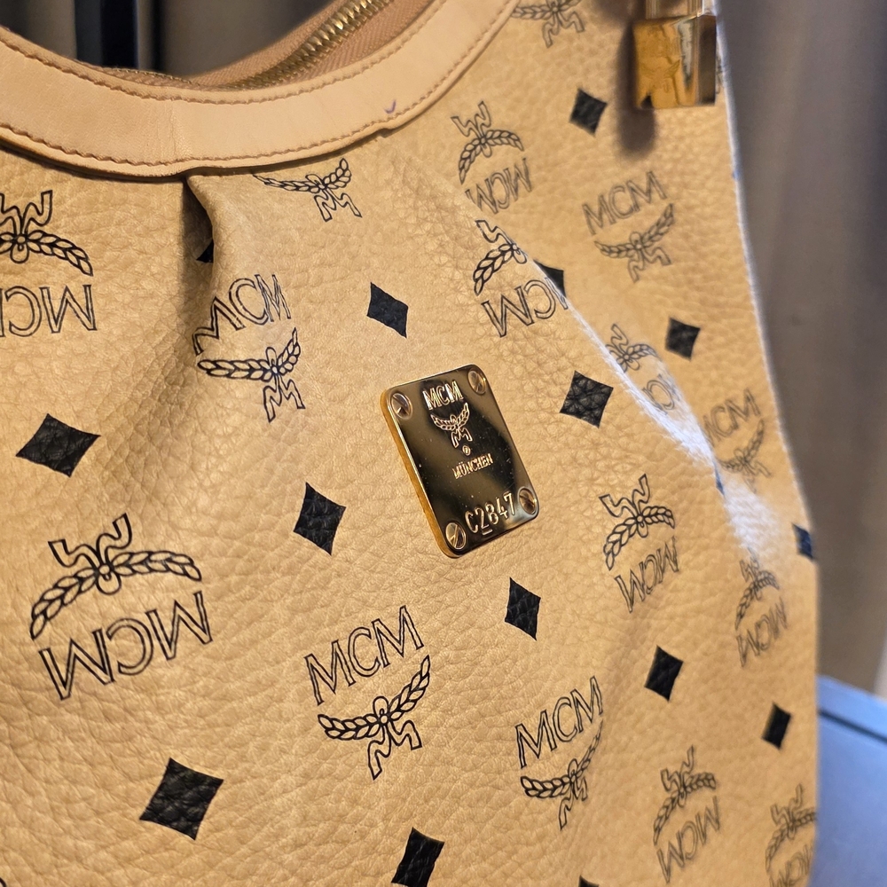 SOLD---------MCM Visetos Cream Shoulder Bag C2847 - Picture 5 of 11